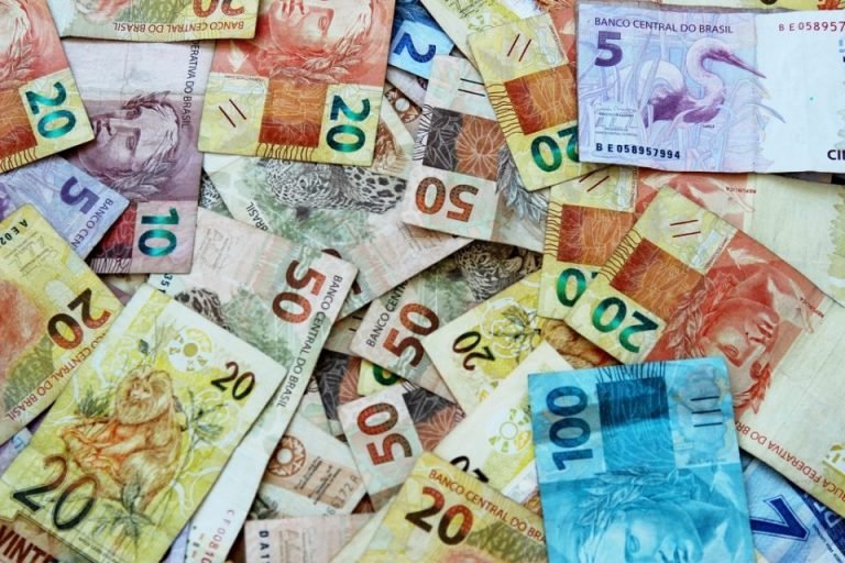 13º salário: como usar sem cair na armadilha do gasto rápido