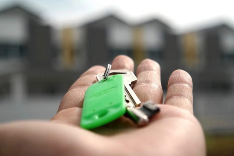 Aluguel ou compra: qual decisão faz mais sentido pra você